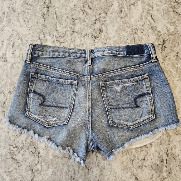 American Eagle festival high rise denim shorts. - Picture 2 of 2